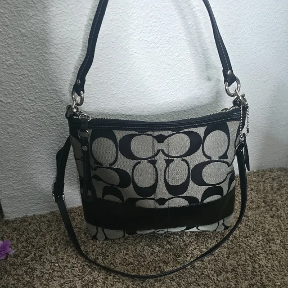 Coach Signature Mono Black & Gray Crossbody/Shoulder W/ Silver Hardware (EUC)🖤 - Picture 8 of 14